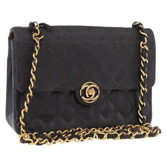 CHANEL Matelasse Chain Shoulder Bag Leather Black Gold CC Auth 188806
