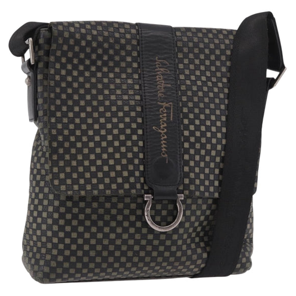 Salvatore Ferragamo Gancini Shoulder Bag Leather Black Silver Auth 188927A