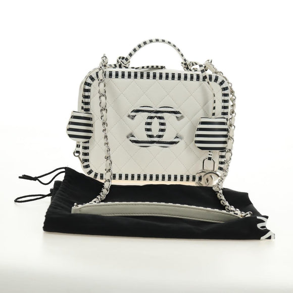 CHANEL CC Figley Matelasse Chain Bag Caviar Skin White Silver CC Auth 189075SM