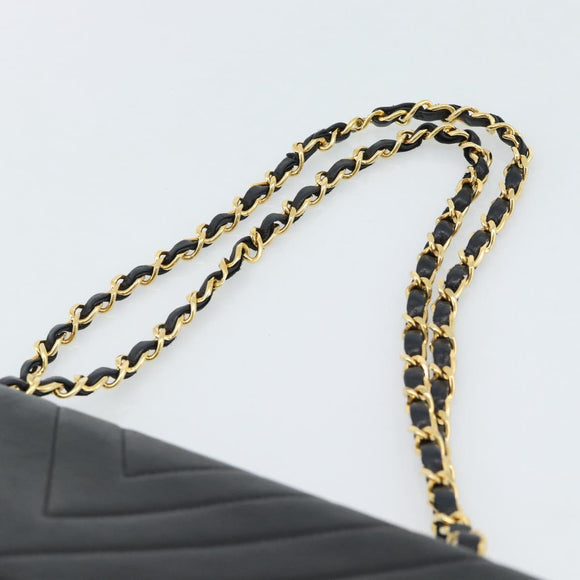 CHANEL V-stiksel Schoudertas met ketting Lamsleer Zwart Goud CC Auth 189090M