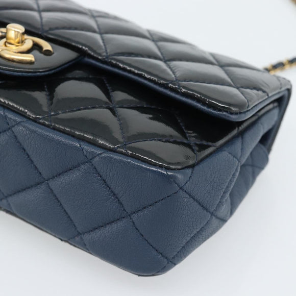 CHANEL Matelasse 21 Chain Bag Patent leather Navy Black CC Auth 189233SAM
