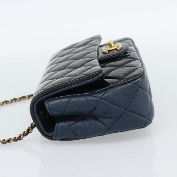 CHANEL Matelasse 21 Chain Bag Patent leather Navy Black CC Auth 189233SAM