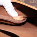 LOUIS VUITTON Monogram Saumur 43 Shoulder Bag M42252 LV Auth 189607-12