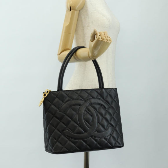CHANEL Matelasse Standard Tote Bag Caviar Skin Black Gold CC Auth 189730SV