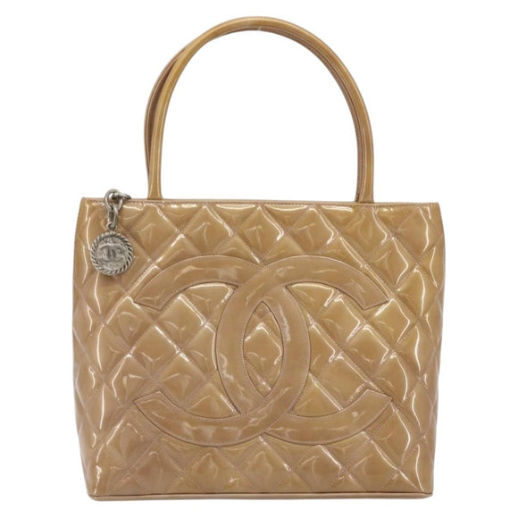 CHANEL Matelasse Reprint Tote Bag Patent leather Beige CC Auth 189771M