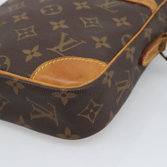 LOUIS VUITTON Monogram Danube Schoudertas M45266 LV Auth 189870A