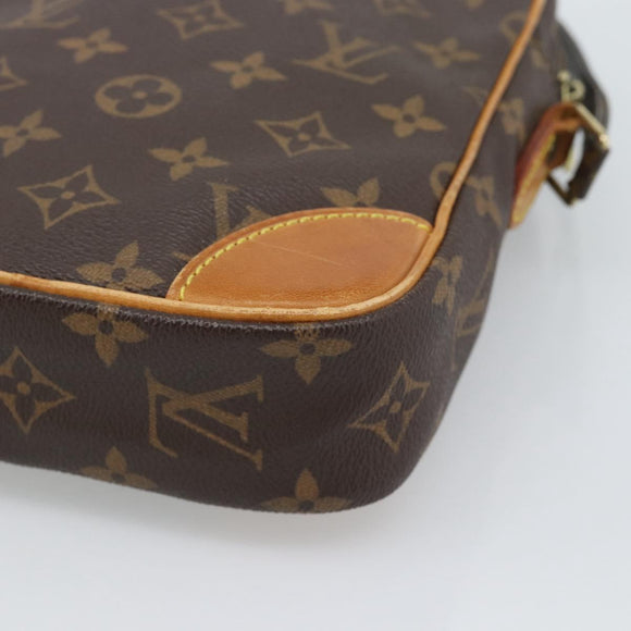 LOUIS VUITTON Monogram Danube Schoudertas M45266 LV Auth 189870A