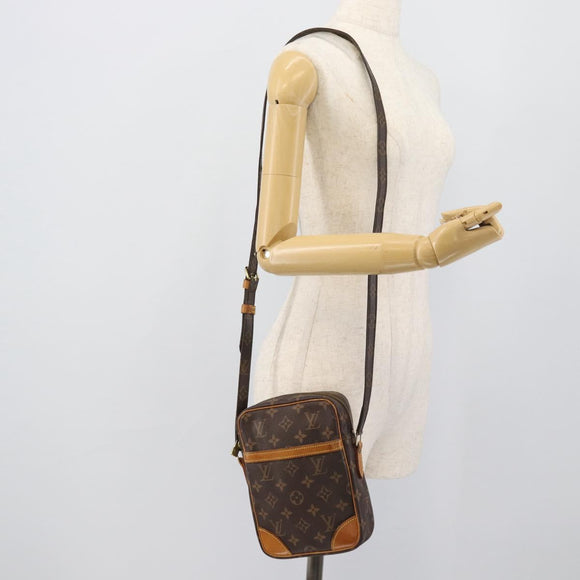 LOUIS VUITTON Monogram Danube Schoudertas M45266 LV Auth 189870A