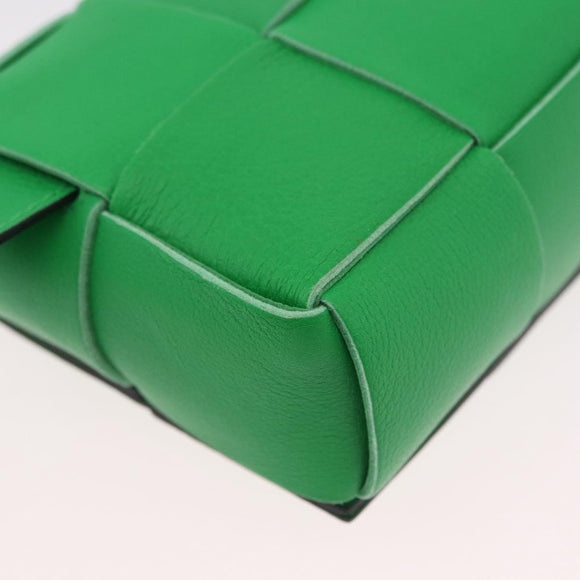 BOTTEGA VENETA MAXI INTRECCIATO Cassette Waist bag Leather Green Auth 189892M