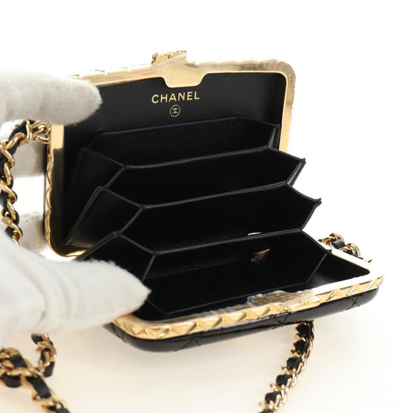 CHANEL Matelasse Chain Shoulder Pouch Patent leather Black CC Auth 190043SAM