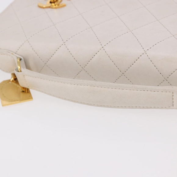 CHANEL Double Turn Lock Matelasse Chain Bag Lamb Skin White CC Auth 190079SAV