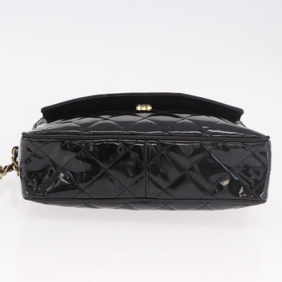 CHANEL Matelasse Chain Shoulder Bag Patent leather Black Gold CC Auth 190111A