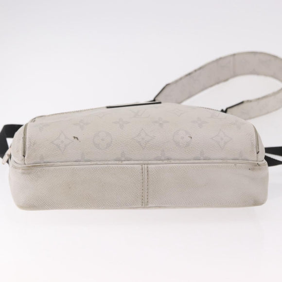LOUIS VUITTON Tiger Lama Monogram Alpha Messenger Bag White M31069 Auth 190942