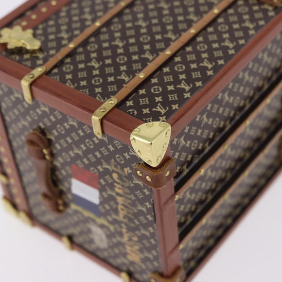 LOUIS VUITTON Miss France Paper Weight Brown M99408 LV Auth 193432V