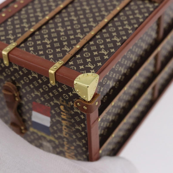 LOUIS VUITTON Miss France Paper Weight Brown M99408 LV Auth 193432V