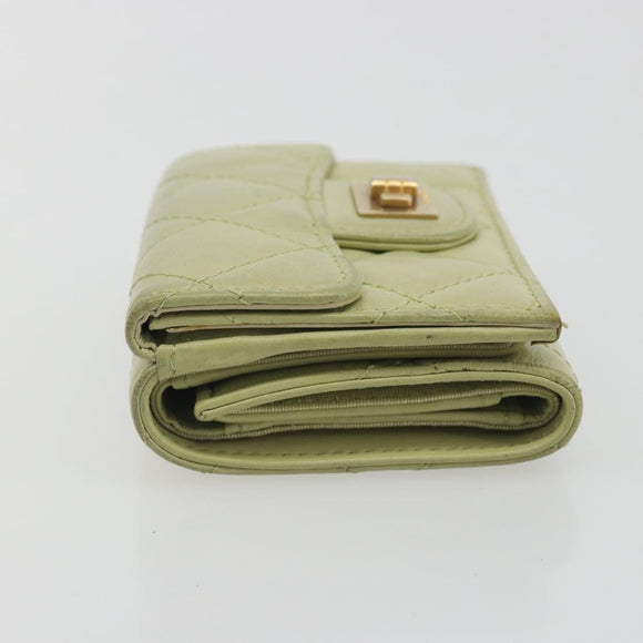 CHANEL Matelasse 2.55 Wallet Lamb Skin Green Gold CC Auth 193593A