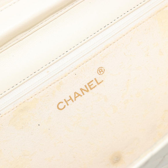 CHANEL Matelasse Chain Chain Shoulder Bag Lamb Skin White Gold CC Auth 194059