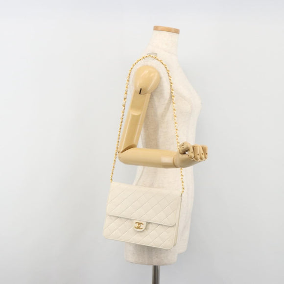 CHANEL Matelasse Chain Chain Shoulder Bag Lamb Skin White Gold CC Auth 194059