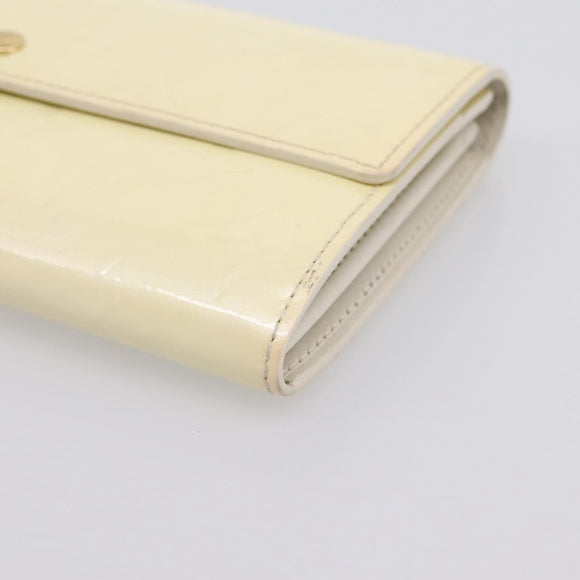 LOUIS VUITTON Vernis Portefeiulle Sarah Wallet Perle M91971 LV Auth 194462A