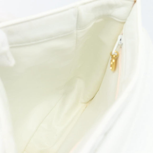 CHANEL Matelasse Chain Shoulder Bag Lamb Skin White CC Auth 194671V