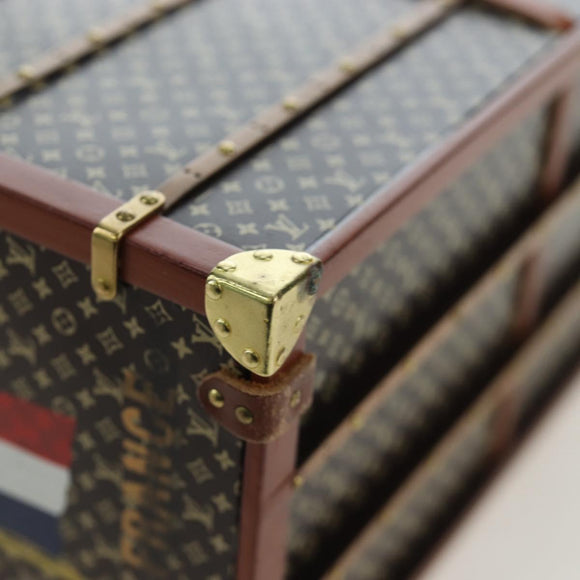 LOUIS VUITTON Miss France Paper Weight Brown M99408 LV Auth 195111V