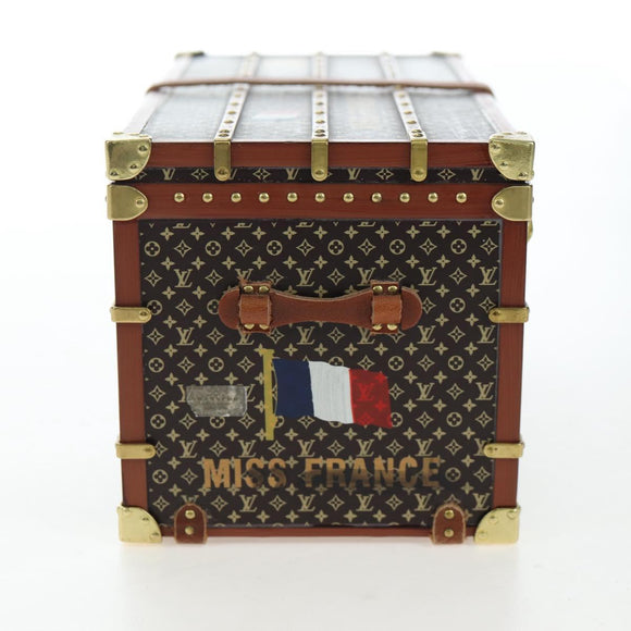 LOUIS VUITTON Miss France Paper Weight Brown M99408 LV Auth 195111V