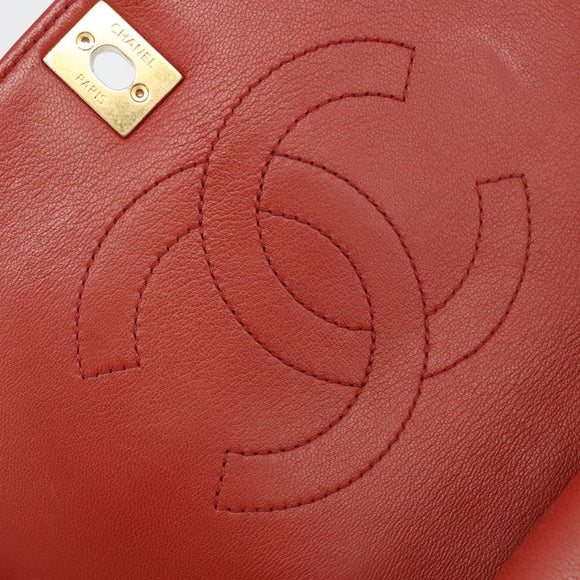 CHANEL Matelasse Chain Shoulder Bag Lamb Skin Red Gold Tone CC Auth 195253SM