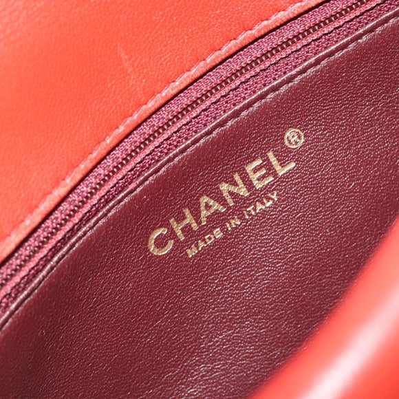 CHANEL Matelasse Chain Shoulder Bag Lamb Skin Red Gold Tone CC Auth 195253SM