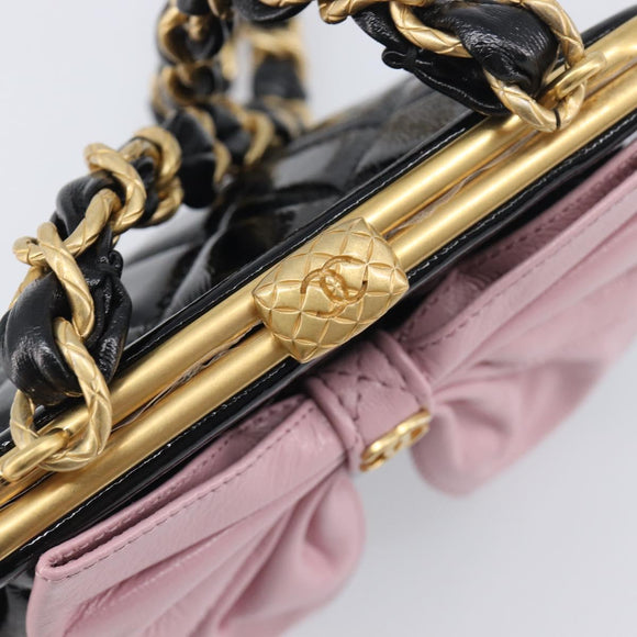 CHANEL Chain Matelasse Shoulder Bag Patent leather Black Gold CC Auth 195256M