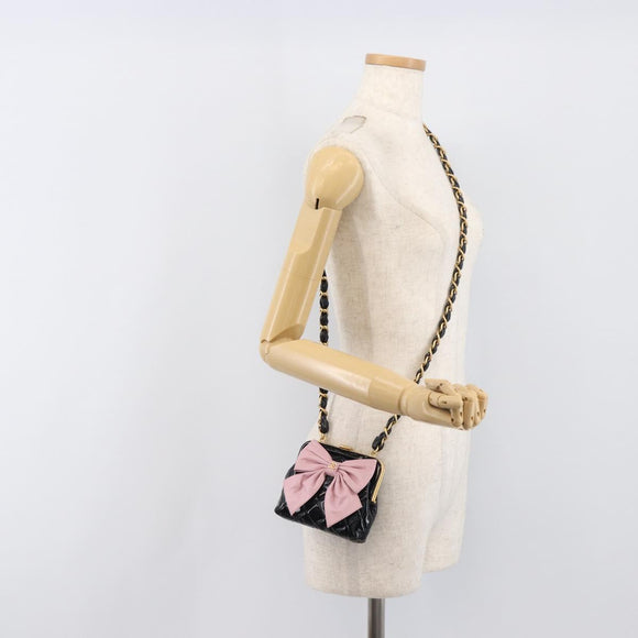 CHANEL Chain Matelasse Shoulder Bag Patent leather Black Gold CC Auth 195256M
