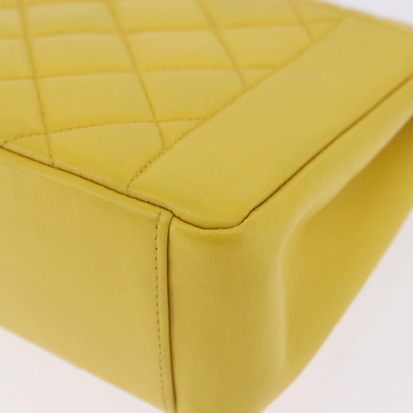 CHANEL Matelasse Chain Shoulder Bag Lamb Skin Yellow Gold Tone CC Auth 195325V