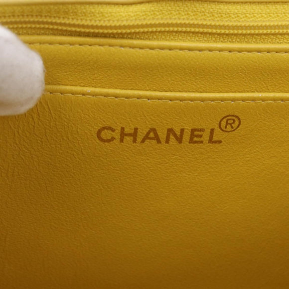 CHANEL Matelasse Chain Shoulder Bag Lamb Skin Yellow Gold Tone CC Auth 195325V