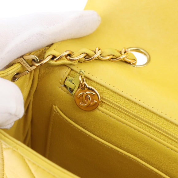 CHANEL Matelasse Chain Shoulder Bag Lamb Skin Yellow Gold Tone CC Auth 195325V