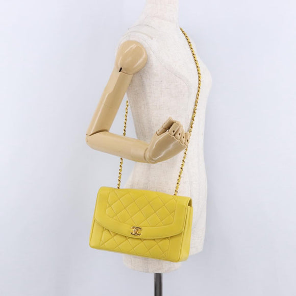 CHANEL Matelasse Chain Shoulder Bag Lamb Skin Yellow Gold Tone CC Auth 195325V