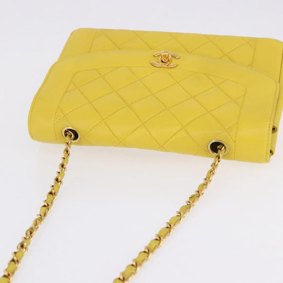 CHANEL Matelasse Chain Shoulder Bag Lamb Skin Yellow Gold Tone CC Auth 195325V