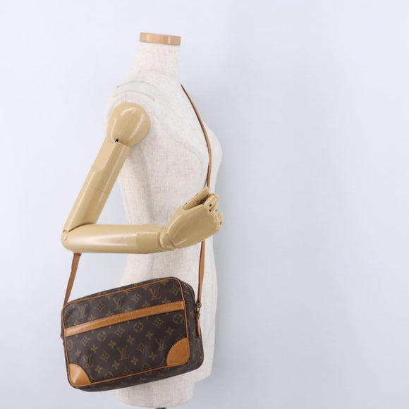 LOUIS VUITTON Monogram Trocadero 27 Shoulder Bag M51274 LV Auth 195361