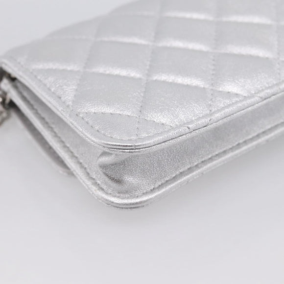 CHANEL Chain Shoulder Pouch Matelasse Leather Silver CC Auth 195507M