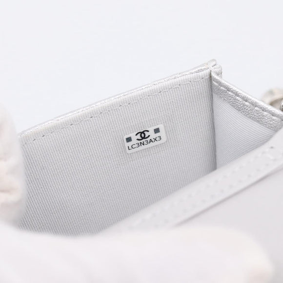 CHANEL Chain Shoulder Pouch Matelasse Leather Silver CC Auth 195507M