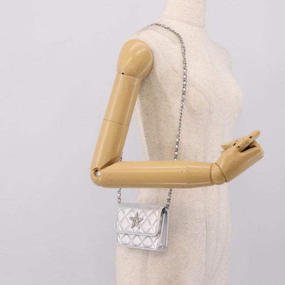 CHANEL Chain Shoulder Pouch Matelasse Leather Silver CC Auth 195507M