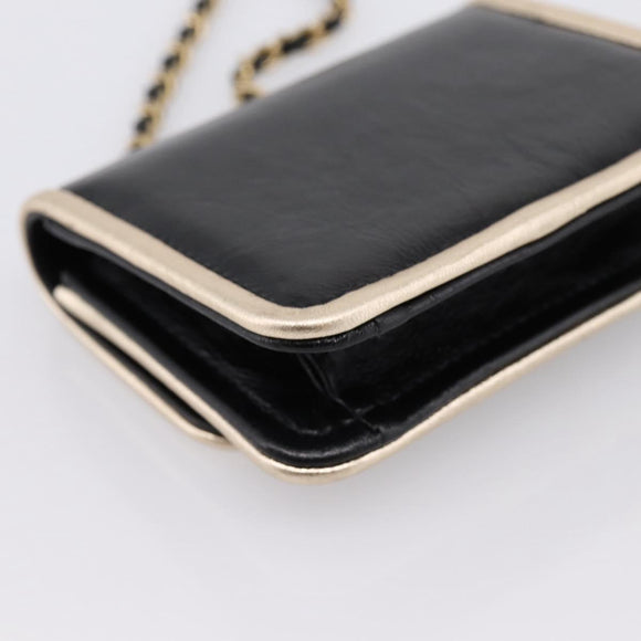 CHANEL Chain Shoulder Pouch Matelasse Leather Black Gold CC Auth 195532M