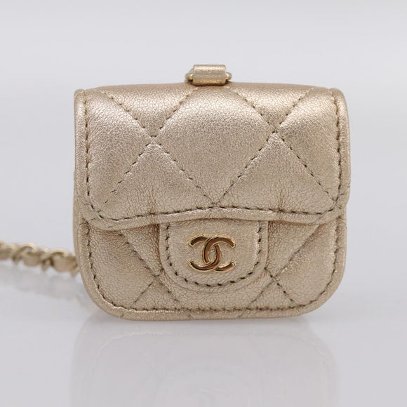 CHANEL Matelasse Pouch Lamb Skin Champagne Gold CC Auth 195534M