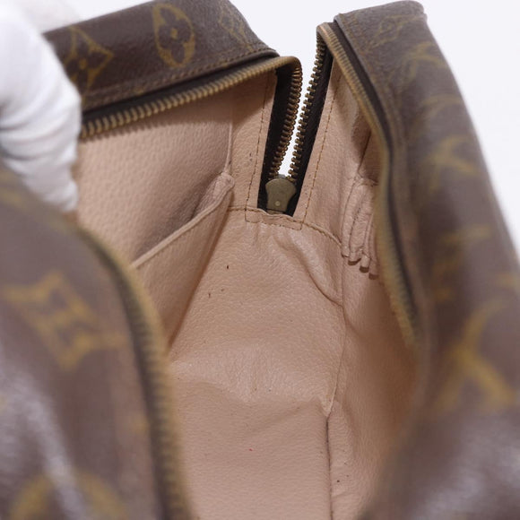 LOUIS VUITTON Monogram Trousse Toilette 28 Clutch Bag M47522 LV Auth 195695