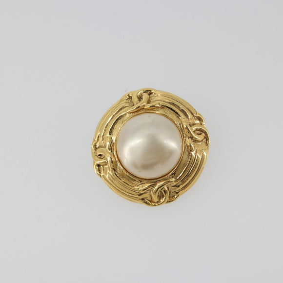 CHANEL Earring metal Gold CC Auth 195943A