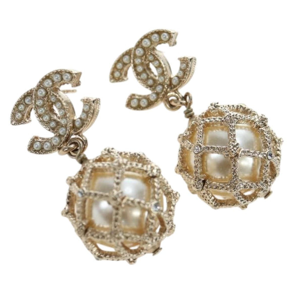 CHANEL COCO Mark Pierce metal Gold Tone CC Auth 195948M