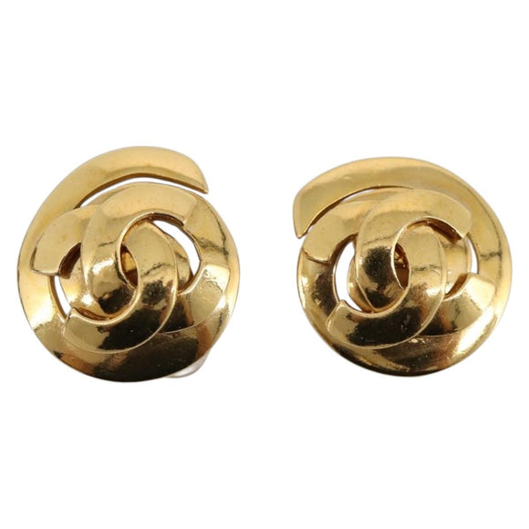 CHANEL Earring metal Gold CC Auth 195950V