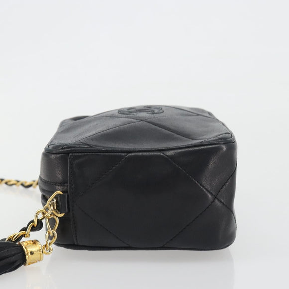 CHANEL Matelasse Chain Shoulder Bag Lamb Skin Gold Black CC Auth 195961V