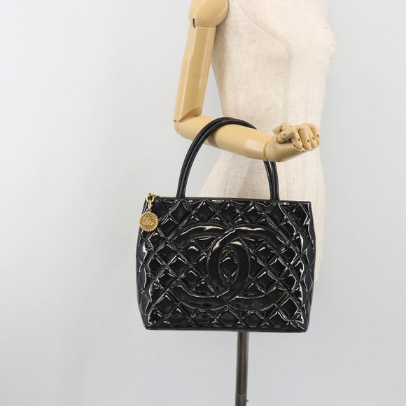 CHANEL Matelasse Reprint Tote Bag Patent leather Black Gold CC Auth 196006V