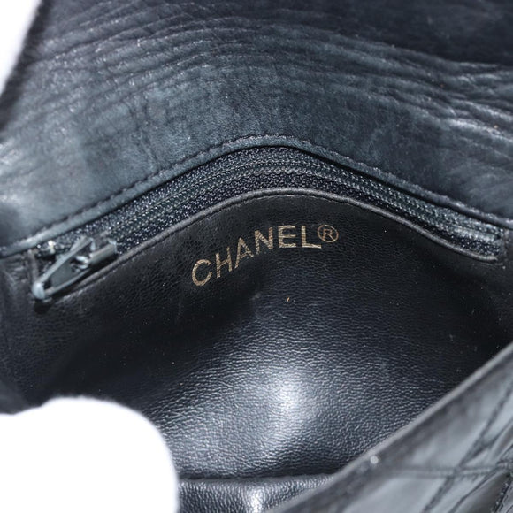 CHANEL Bicolore Waist bag Patent leather Black Gold CC Auth 196023
