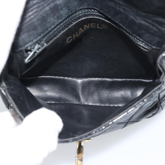 CHANEL Bicolore Waist bag Patent leather Black Gold CC Auth 196023