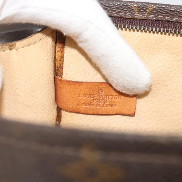 LOUIS VUITTON Monogram Poche Toilette 26 Pouch M47542 LV Auth 196116